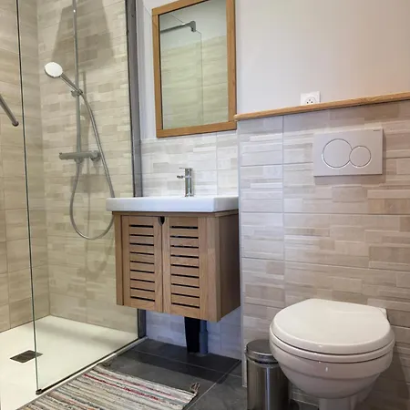 Le Rabiouze - 4 Epis, 15 Pers, 22 Couchages - Ancienne Bergerie Renovee, Cachet D'origine Conserve - Vue Magnifique - Label Ecogite Nyaraló *