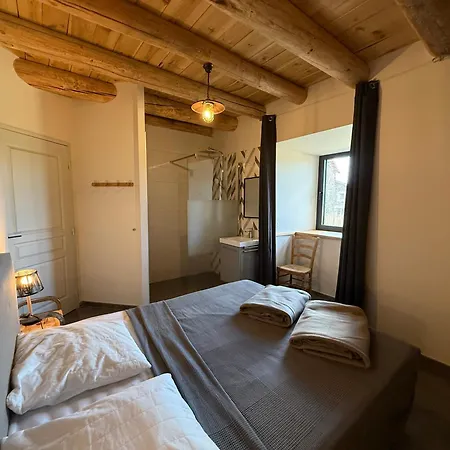 Nyaraló Le Rabiouze - 4 Epis, 15 Pers, 22 Couchages - Ancienne Bergerie Renovee, Cachet D'origine Conserve - Vue Magnifique - Label Ecogite *