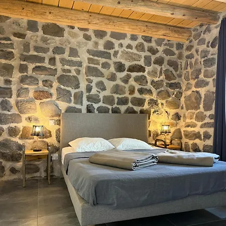 Le Rabiouze - 4 Epis, 15 Pers, 22 Couchages - Ancienne Bergerie Renovee, Cachet D'origine Conserve - Vue Magnifique - Label Ecogite