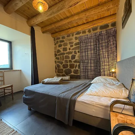 Le Rabiouze - 4 Epis, 15 Pers, 22 Couchages - Ancienne Bergerie Renovee, Cachet D'origine Conserve - Vue Magnifique - Label Ecogite Nyaraló *